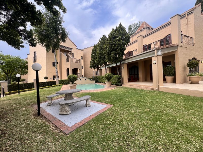 One Bedroom Apartment in Prime Lonehill Location, Excellent Investment Opportunity - Photo 9