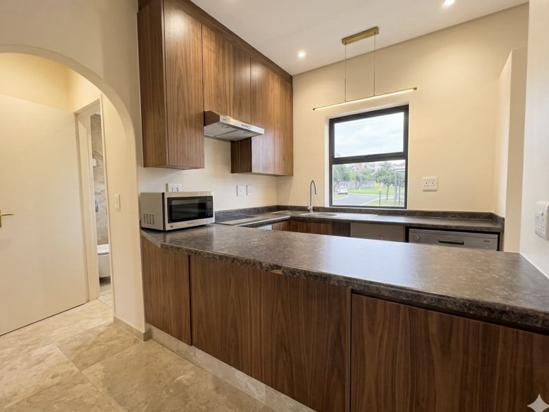 One Bedroom Apartment in Prime Lonehill Location, Excellent Investment Opportunity - Photo 4