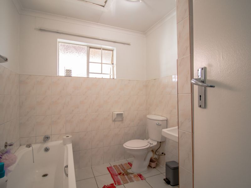 1 Bed 1 Bath Ground Floor Apartment - Photo 8