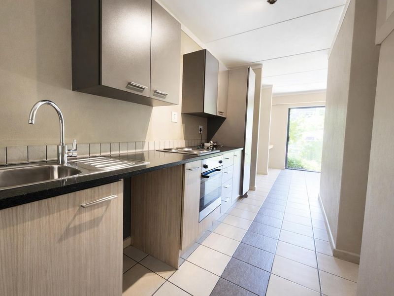 Charming Garden Apartment in The Paddocks, Dainfern – Ideal Investment or First Home - Photo 4