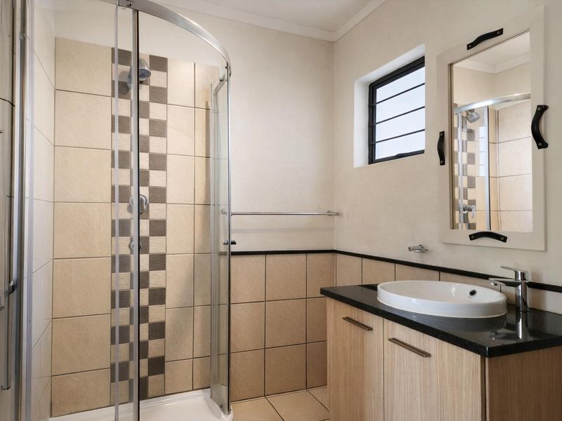 Charming Garden Apartment in The Paddocks, Dainfern – Ideal Investment or First Home - Photo 10