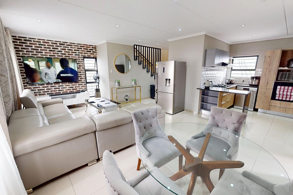 4 Bedroom House in Capital View Security Estate - Photo 3