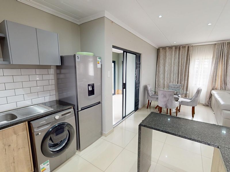 4 Bedroom House in Capital View Security Estate - Photo 8