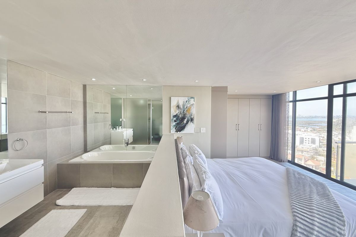 Luxury 4-Bedroom Penthouse for Sale in Aquarius Blouberg Beachfront - Photo 4