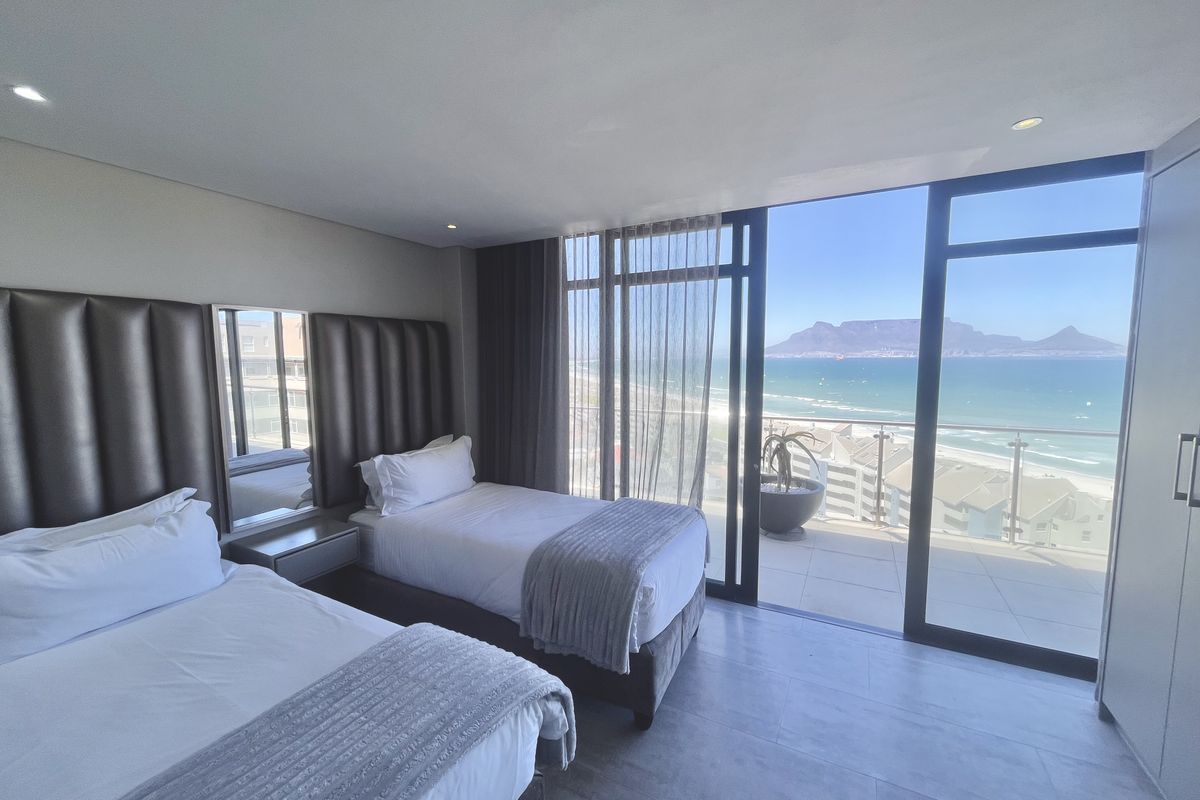 Luxury 4-Bedroom Penthouse for Sale in Aquarius Blouberg Beachfront - Photo 2