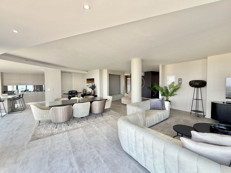 Luxury 4-Bedroom Penthouse for Sale in Aquarius Blouberg Beachfront - Photo 7