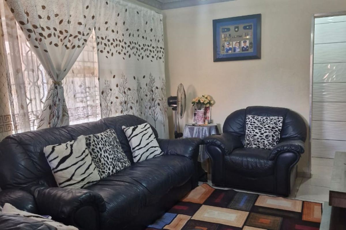 House For Sale In Akasia - Photo 3