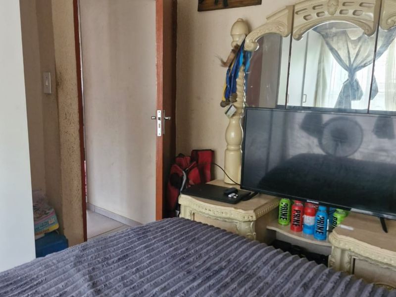 House For Sale In Akasia - Photo 10