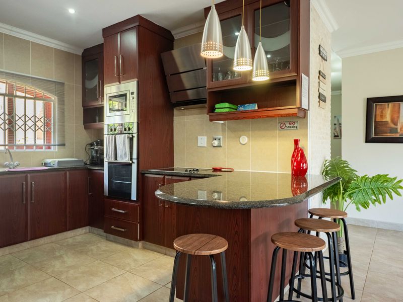 Holiday home or relocate its a choice - Photo 10