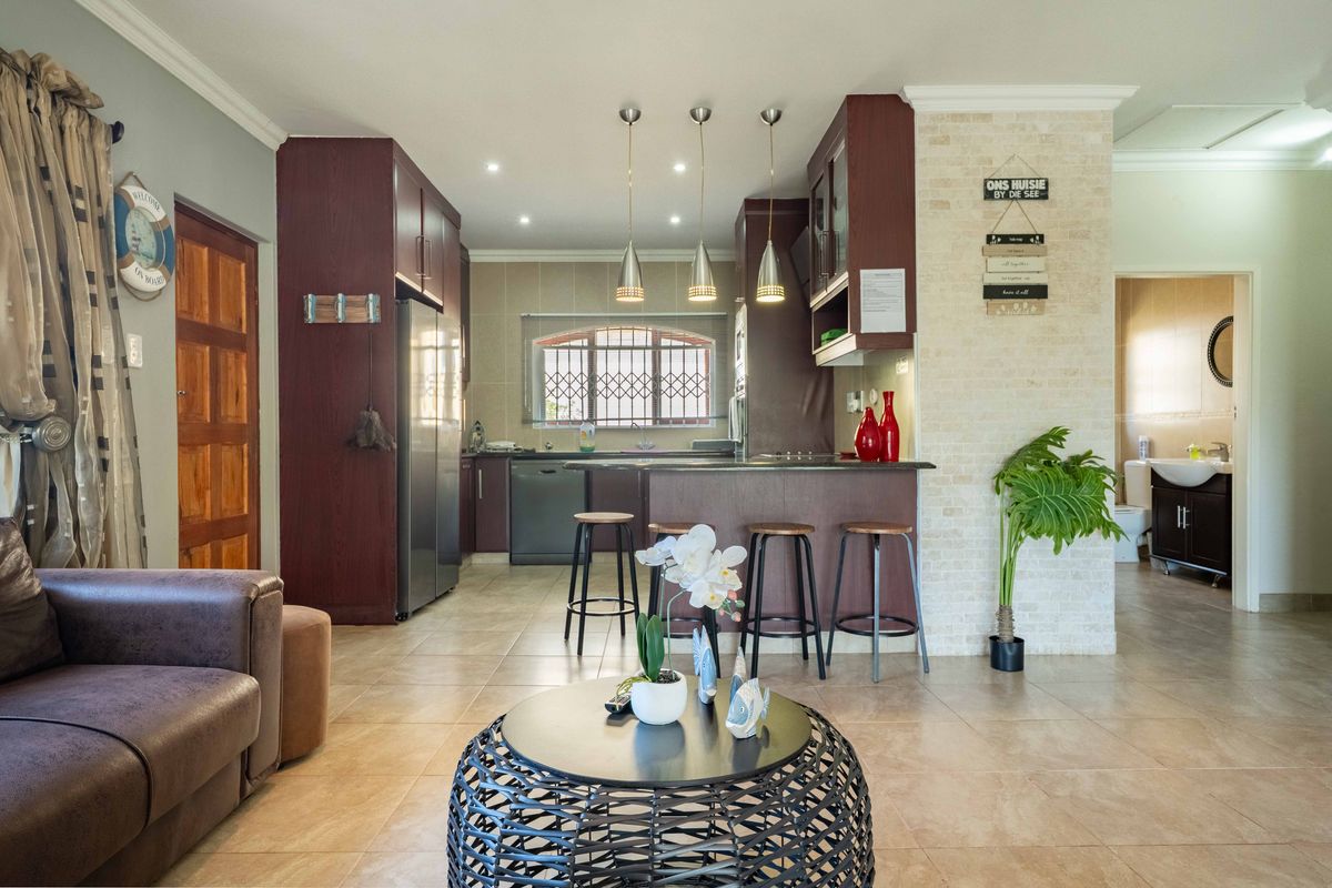Holiday home or relocate its a choice - Photo 5