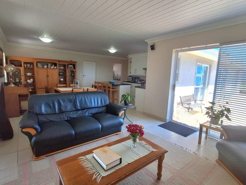 Gem in Stilbaai with Stunning Farm Views - Photo 5