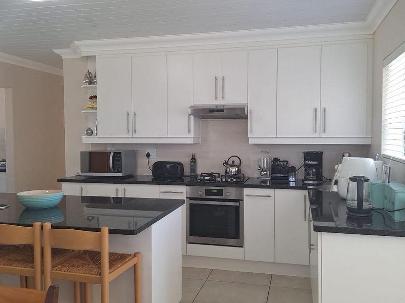 Gem in Stilbaai with Stunning Farm Views - Photo 7