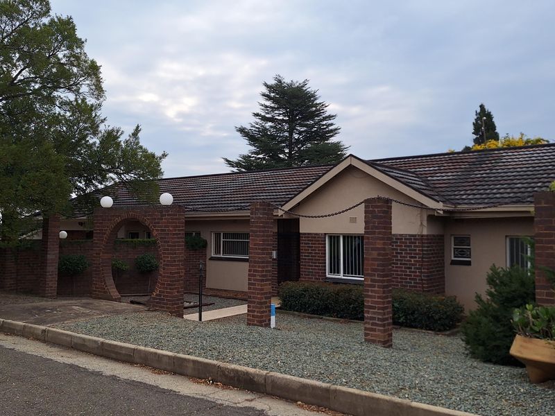 House with wonderfull entertainment area for sale - Photo 2