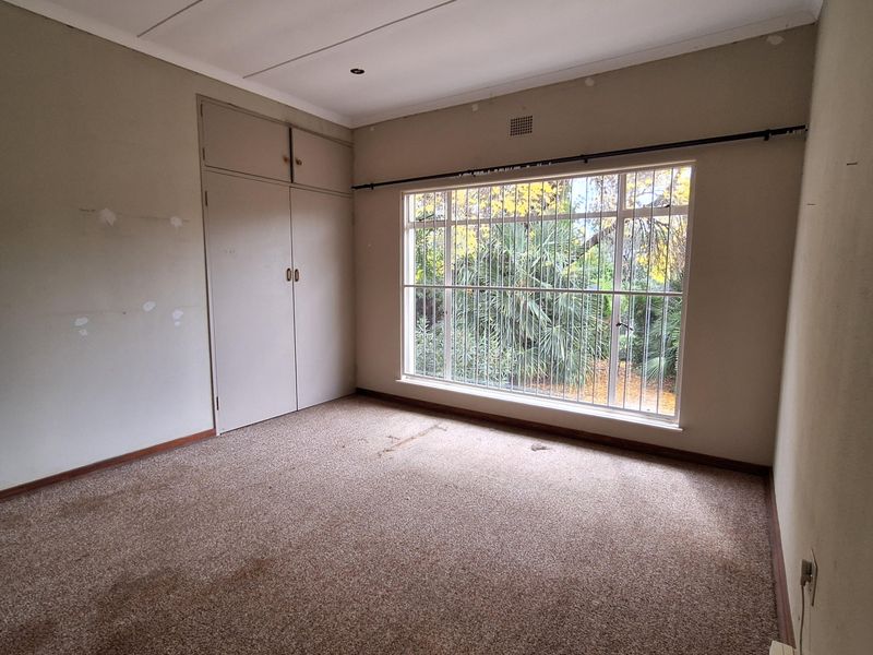 House with wonderfull entertainment area for sale - Photo 5