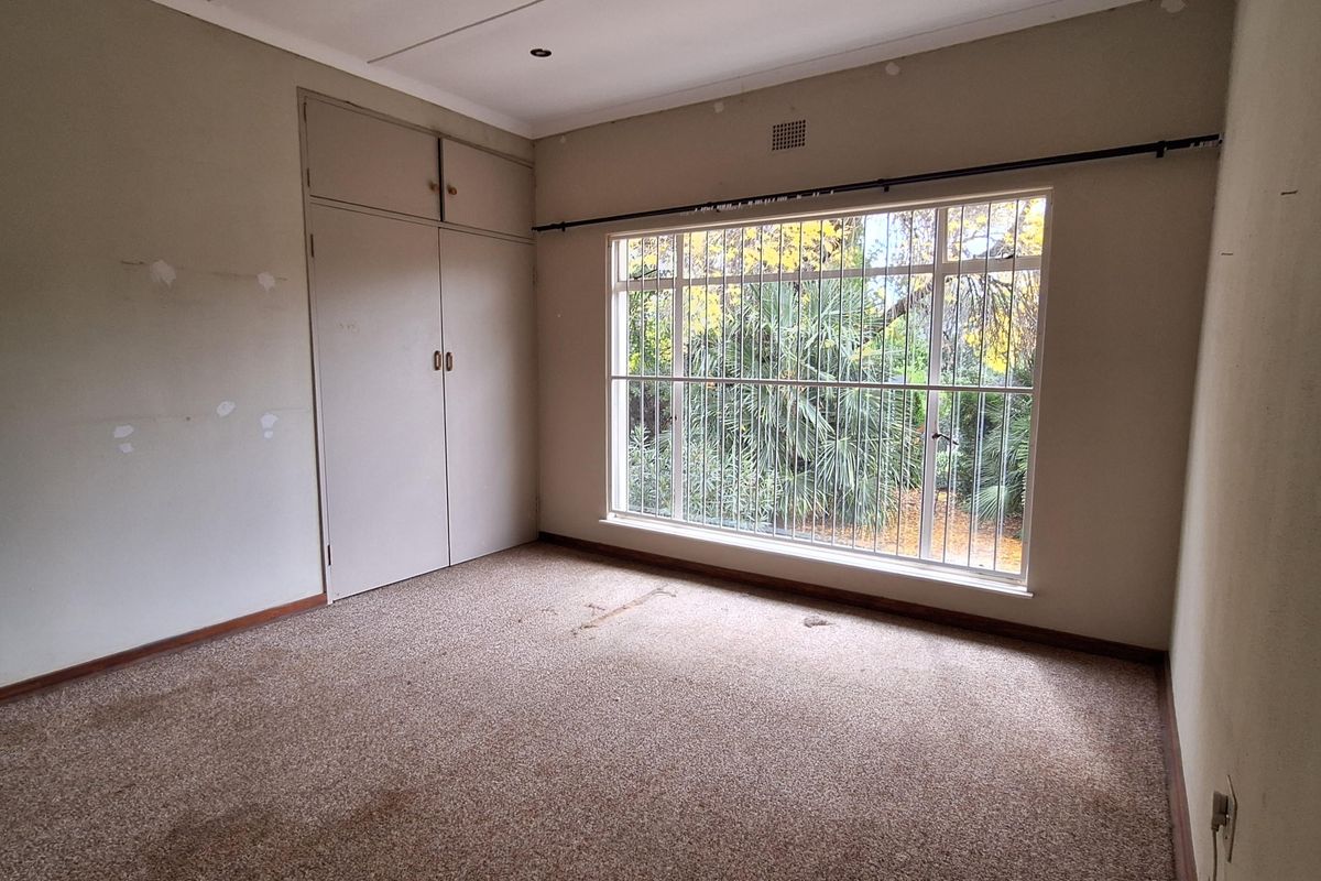 House with wonderfull entertainment area for sale - Photo 5