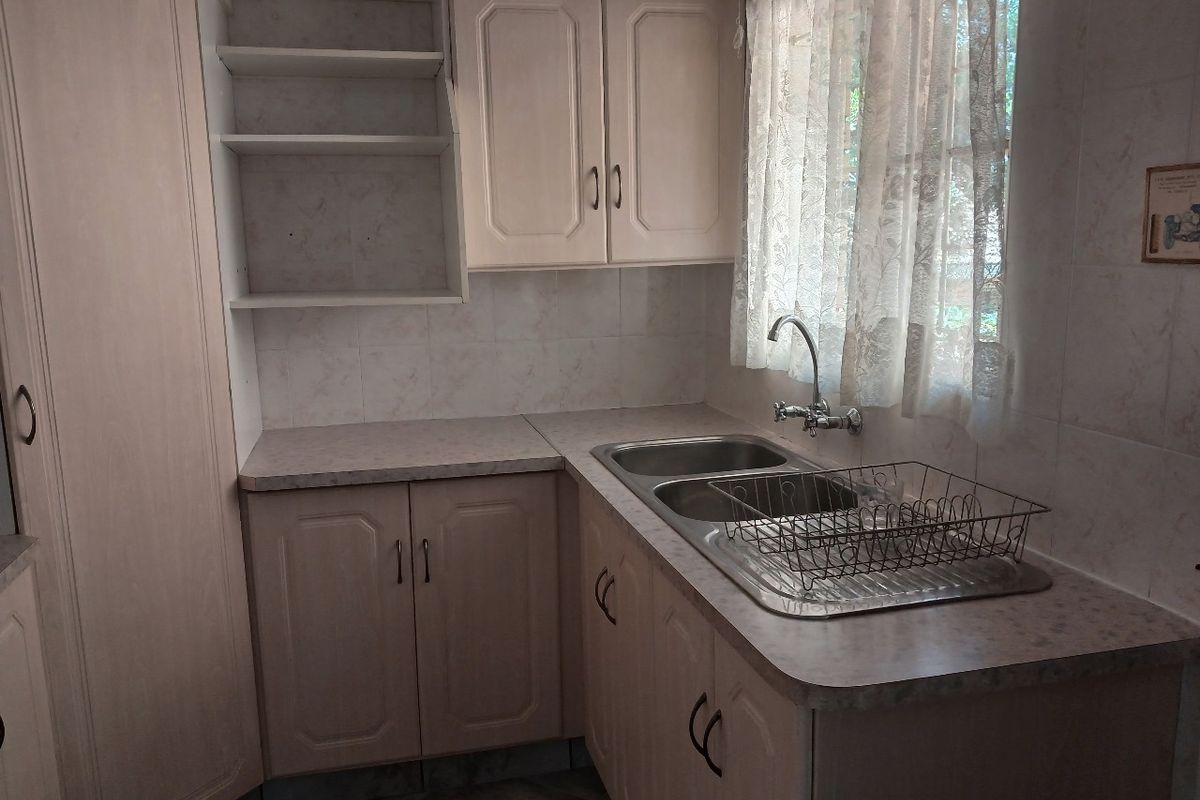 Modern Elegance Meets Effortless Living - Photo 5