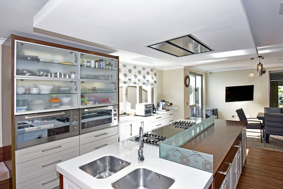 A Rare Fusion of Beauty, Innovation & Self-Sufficiency in Prestigious Gary Player Golf Estate Living - Photo 5