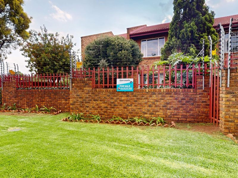 Live Luxury Auction! Bidding to Start From R799,000 !!! - Photo 4