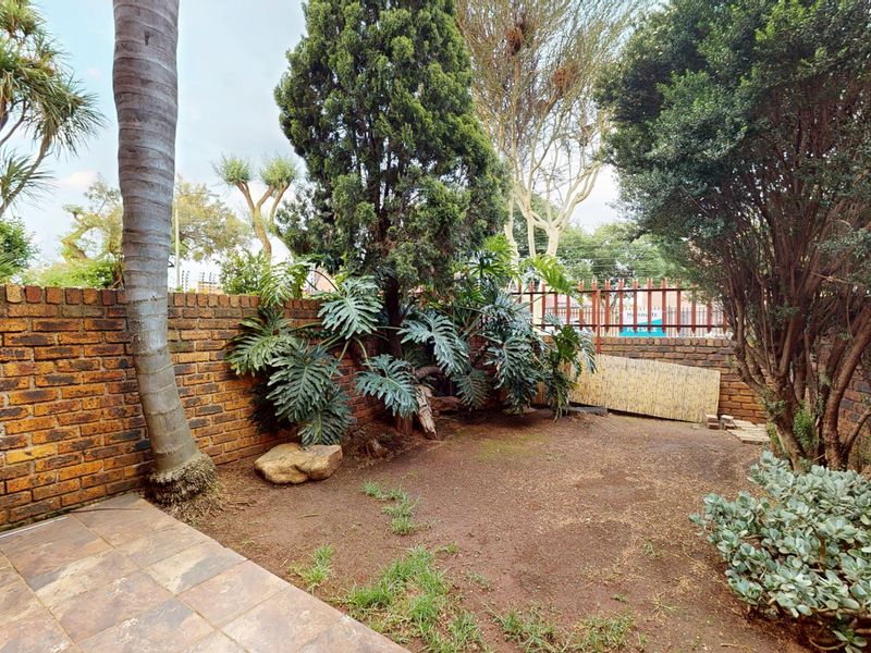 Live Luxury Auction! Bidding to Start From R799,000 !!! - Photo 7