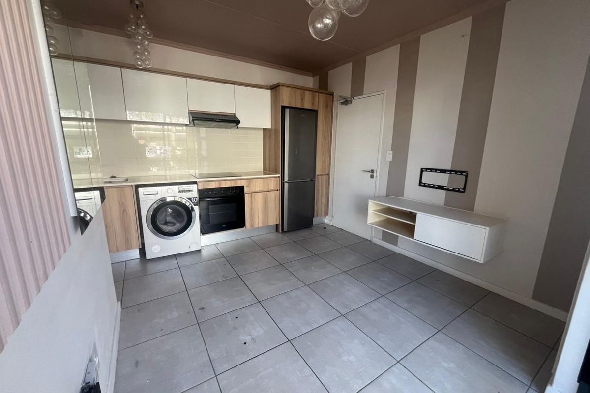 Luxury Lifestyle Living at The Whisken | Modern 1-Bedroom Apartment for Sale in Crowthorne AH - Photo 4