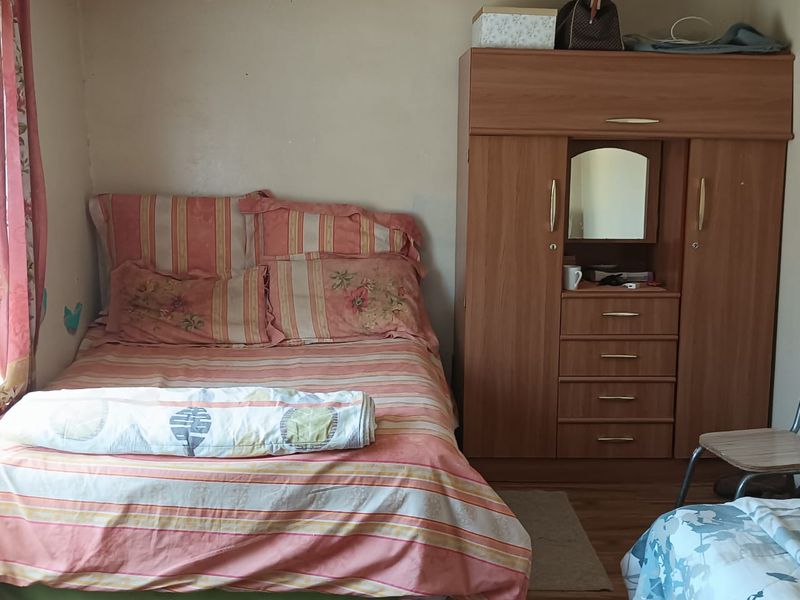 URGENT SALE  2 Bedroom Home in Mdantsane NU14 - Photo 9