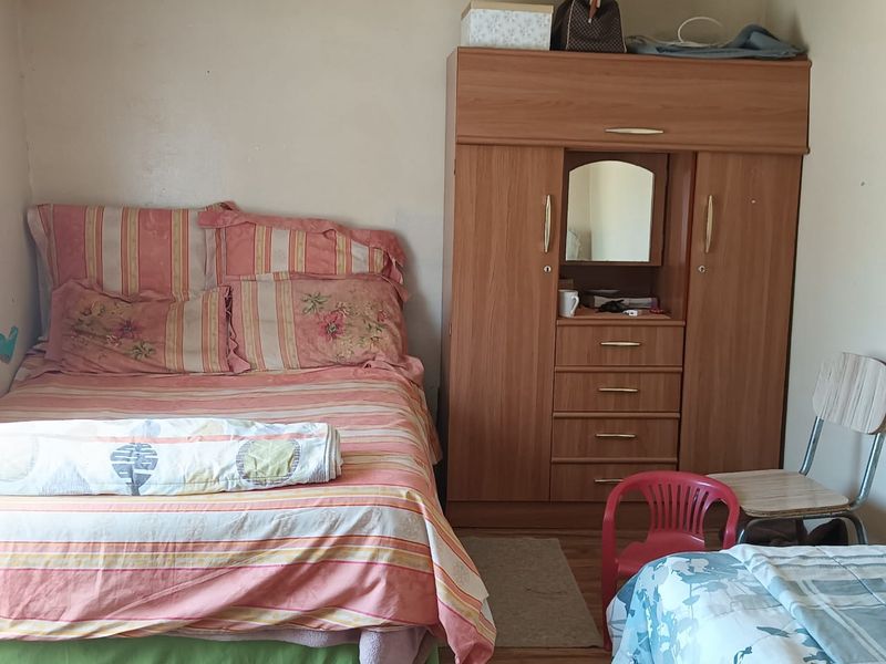 URGENT SALE  2 Bedroom Home in Mdantsane NU14 - Photo 8