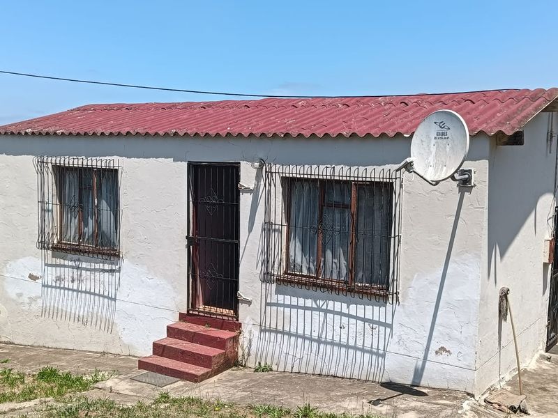 URGENT SALE  2 Bedroom Home in Mdantsane NU14 - Photo 4