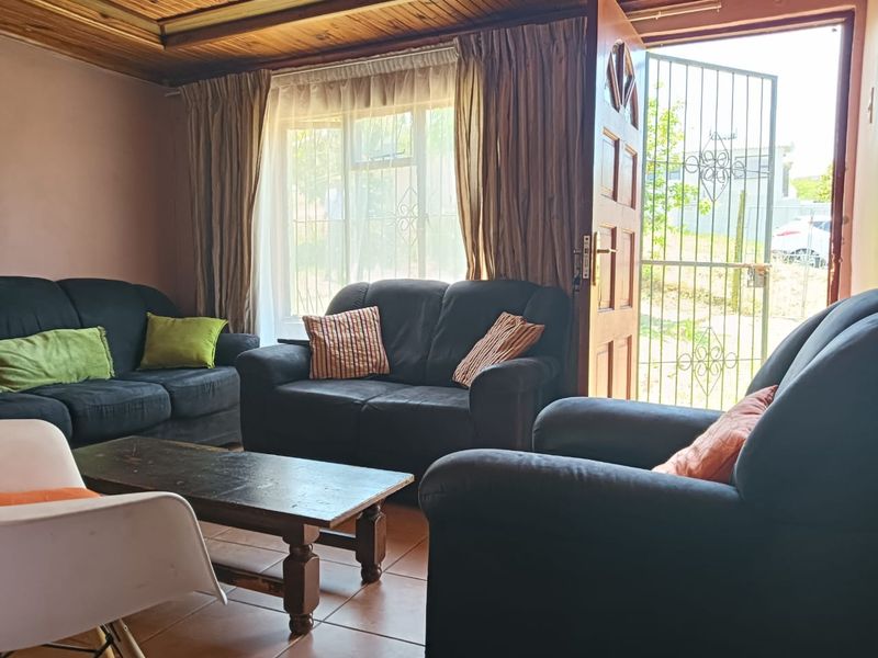 URGENT SALE  2 Bedroom Home in Mdantsane NU14 - Photo 5