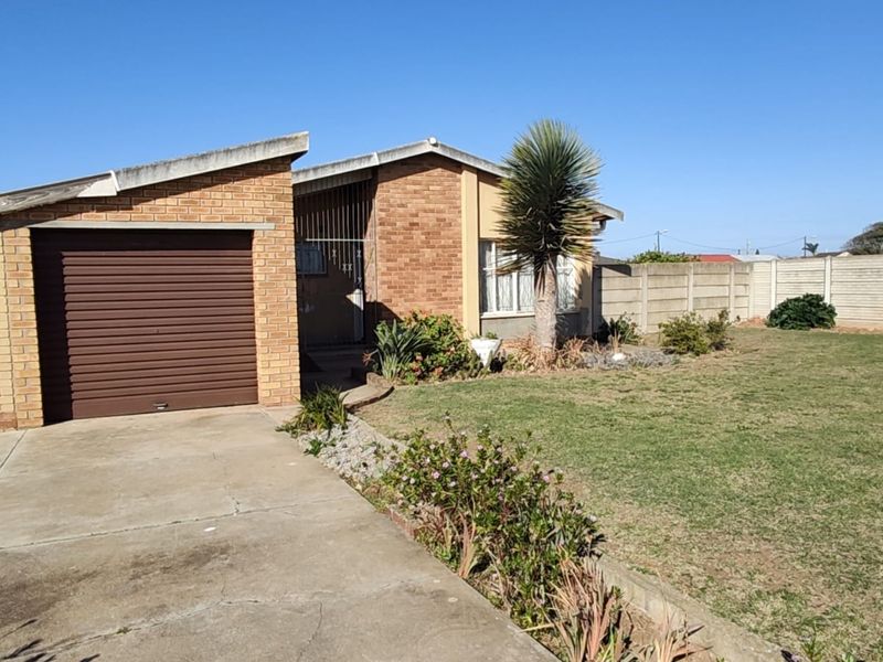 Charming 3 bedroom freestanding home in Algoa Park, Gqeberha. Perfect for family living and comfort! - Photo 2