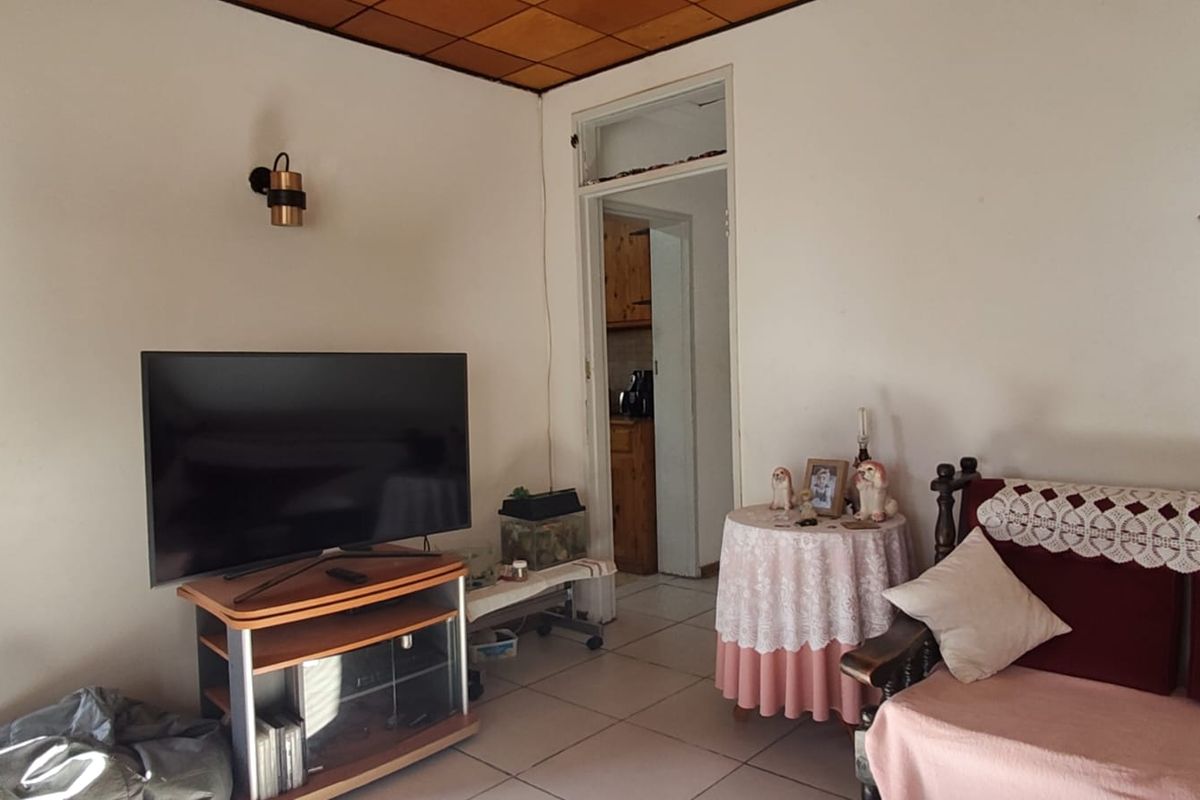 Charming 3 bedroom freestanding home in Algoa Park, Gqeberha. Perfect for family living and comfort! - Photo 4