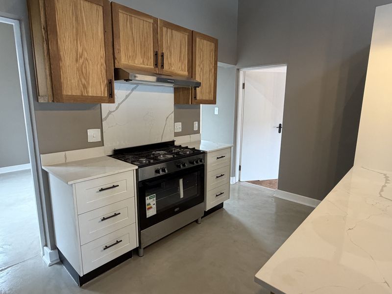 Two Modern 2-Bed + Study | No Transfer Duty | St John’s Village – Harcourts Hilton - Photo 5