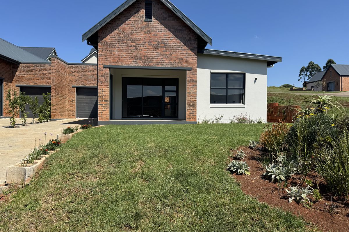 Two Modern 2-Bed + Study | No Transfer Duty | St John’s Village – Harcourts Hilton - Photo 2