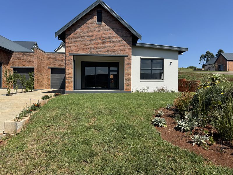 Two Modern 2-Bed + Study | No Transfer Duty | St John’s Village – Harcourts Hilton - Photo 2