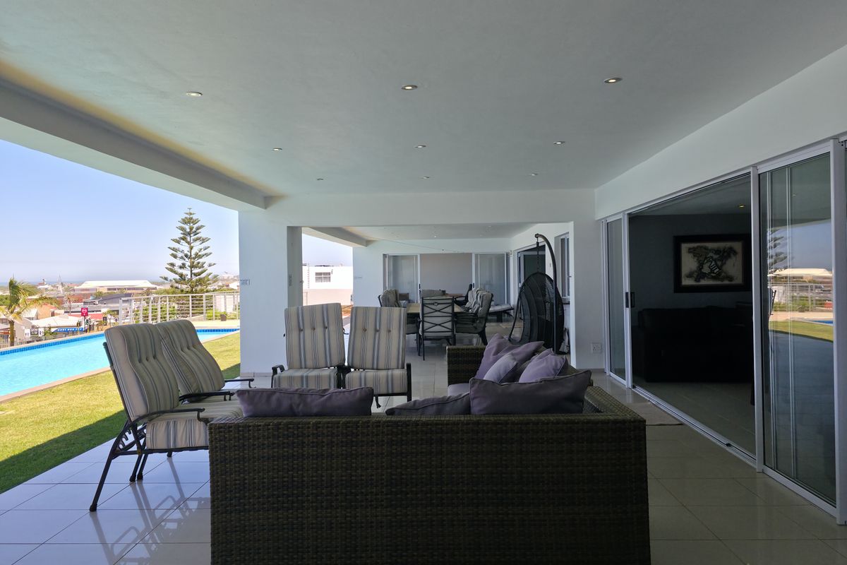 A Masterpiece of Coastal Luxury — Steps from the Beach - Photo 4