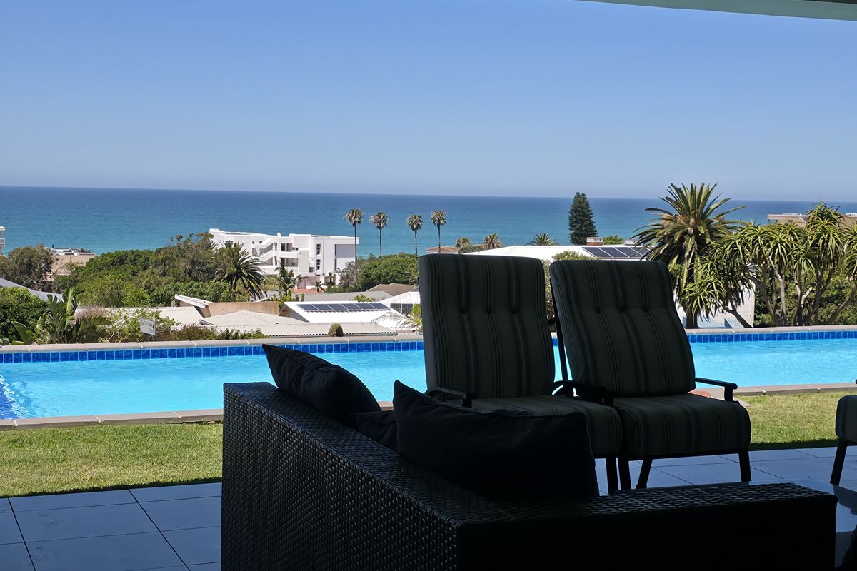 A Masterpiece of Coastal Luxury — Steps from the Beach - Photo 3