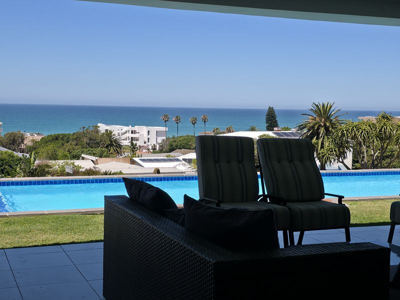 A Masterpiece of Coastal Luxury — Steps from the Beach - Photo 3