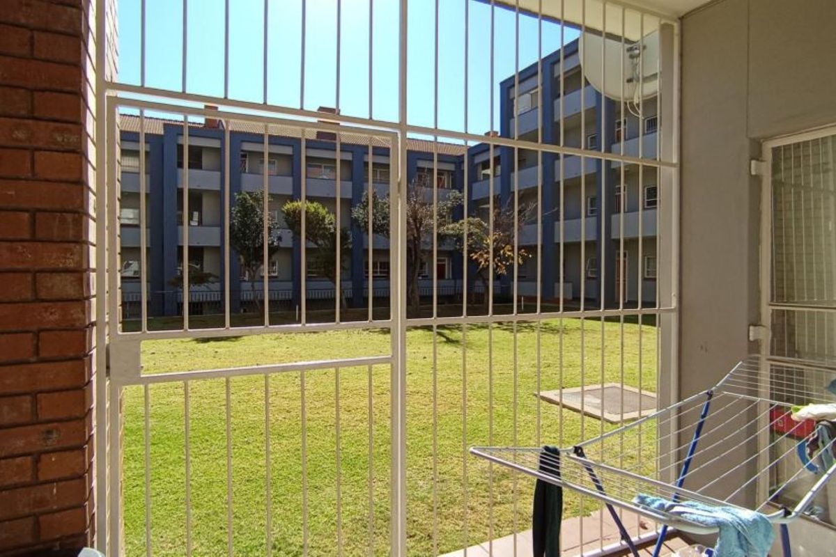 MAKE me an offer for this well located apartment - Photo 5