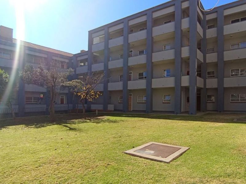 MAKE me an offer for this well located apartment - Photo 2