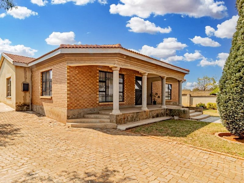 Charming 4 bedroom home in Eden Park, Alberton - Photo 3