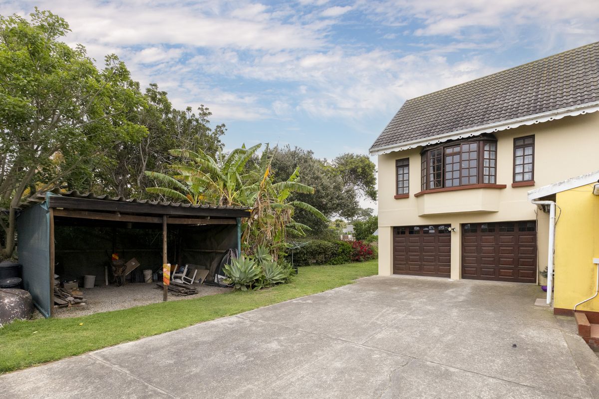 Charming Cottage-Style Home in Sought after Port Alfred Suburb - Photo 2