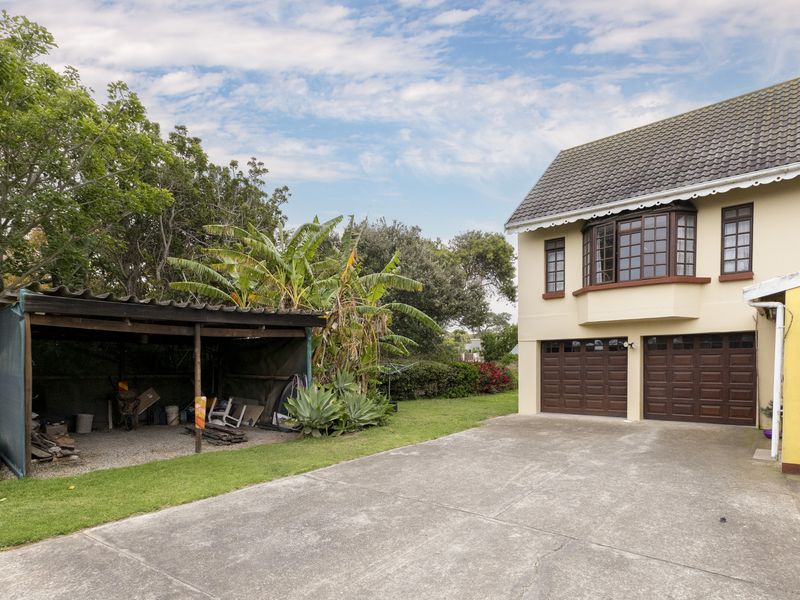 Charming Cottage-Style Home in Sought after Port Alfred Suburb - Photo 2