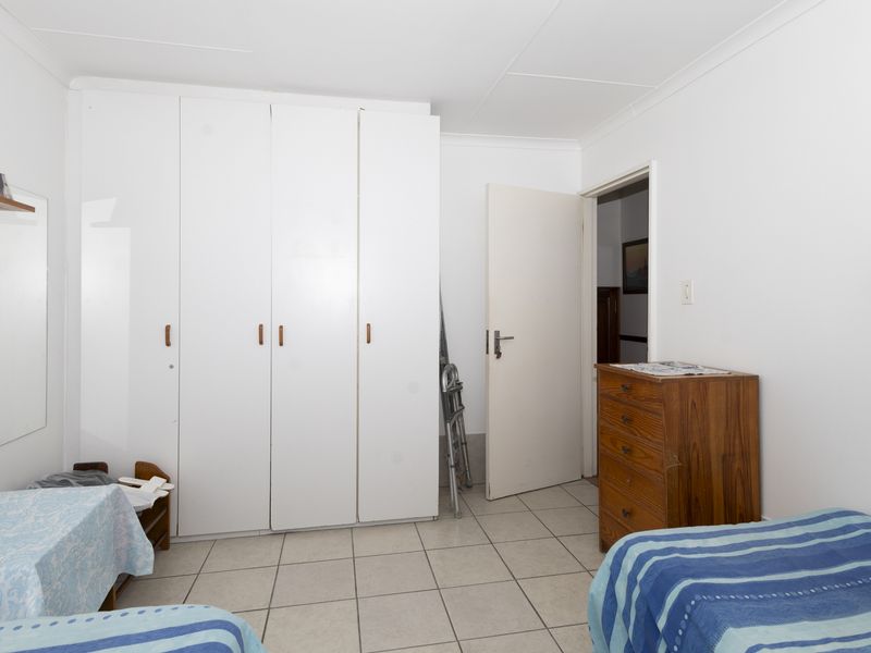 Charming Cottage-Style Home in Sought after Port Alfred Suburb - Photo 10