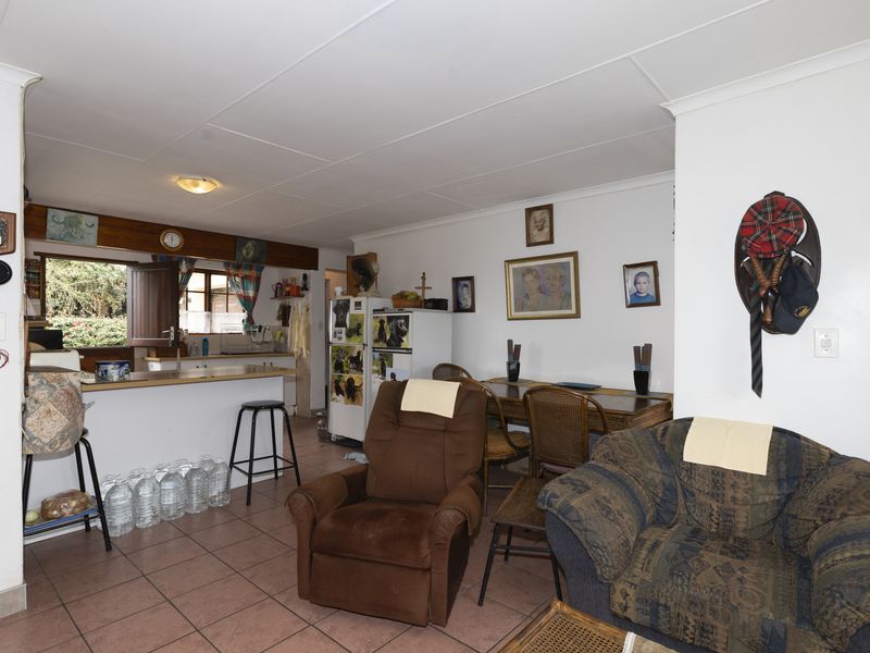 Charming Cottage-Style Home in Sought after Port Alfred Suburb - Photo 3