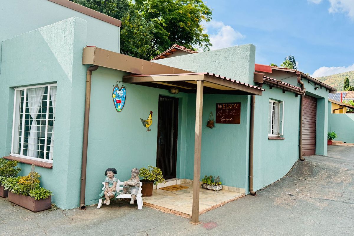 Spacious 3-Bedroom Family Home in Florauna - Photo 2