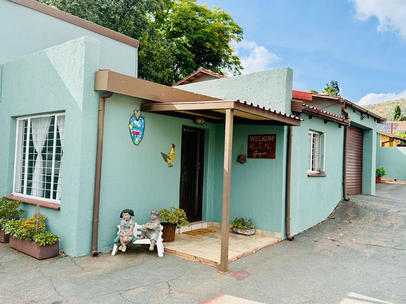 Spacious 3-Bedroom Family Home in Florauna - Photo 2