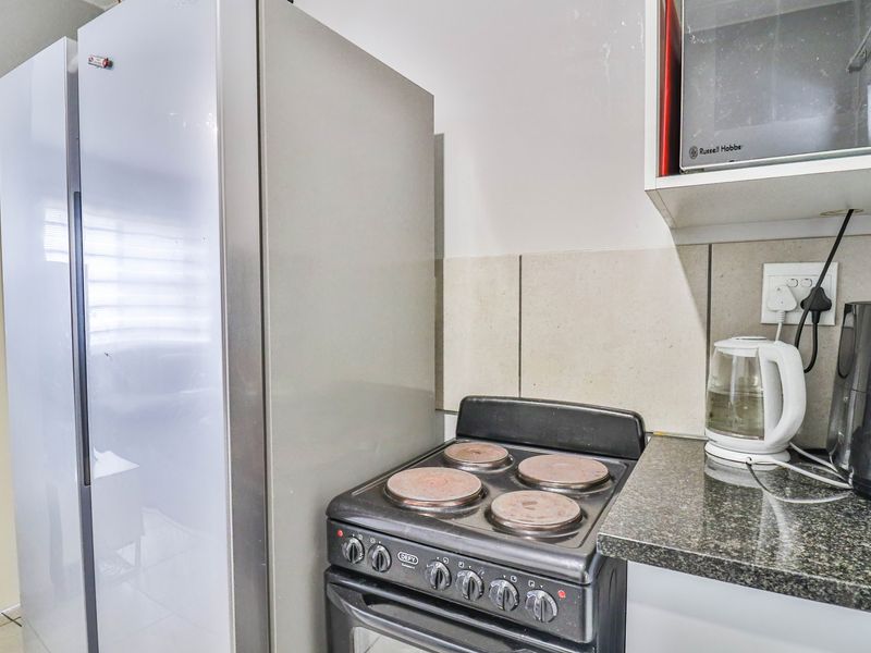 Charming and Welcoming Living with Comfort and Convenience for Everyday Life!!! - Photo 6