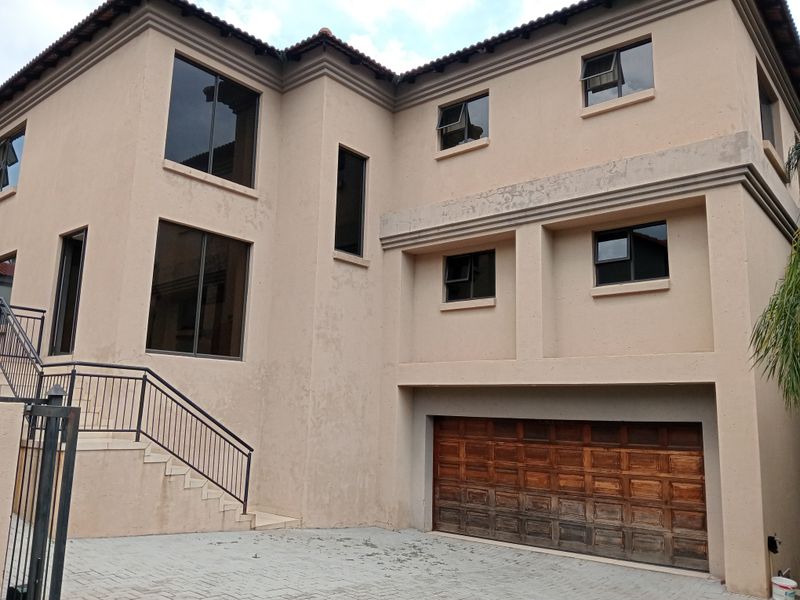 Live the Lifestyle: Spacious Home with Views, Pool & Endless Comfort! - Photo 1