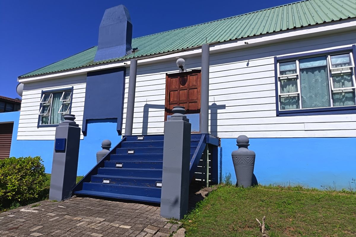 Perfect Permanent Holiday Home with Dual Views! - Photo 2