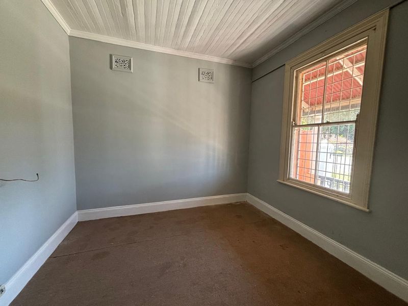 5 roomed house with outbuildings for sale at R1 100 000-00. - Photo 2