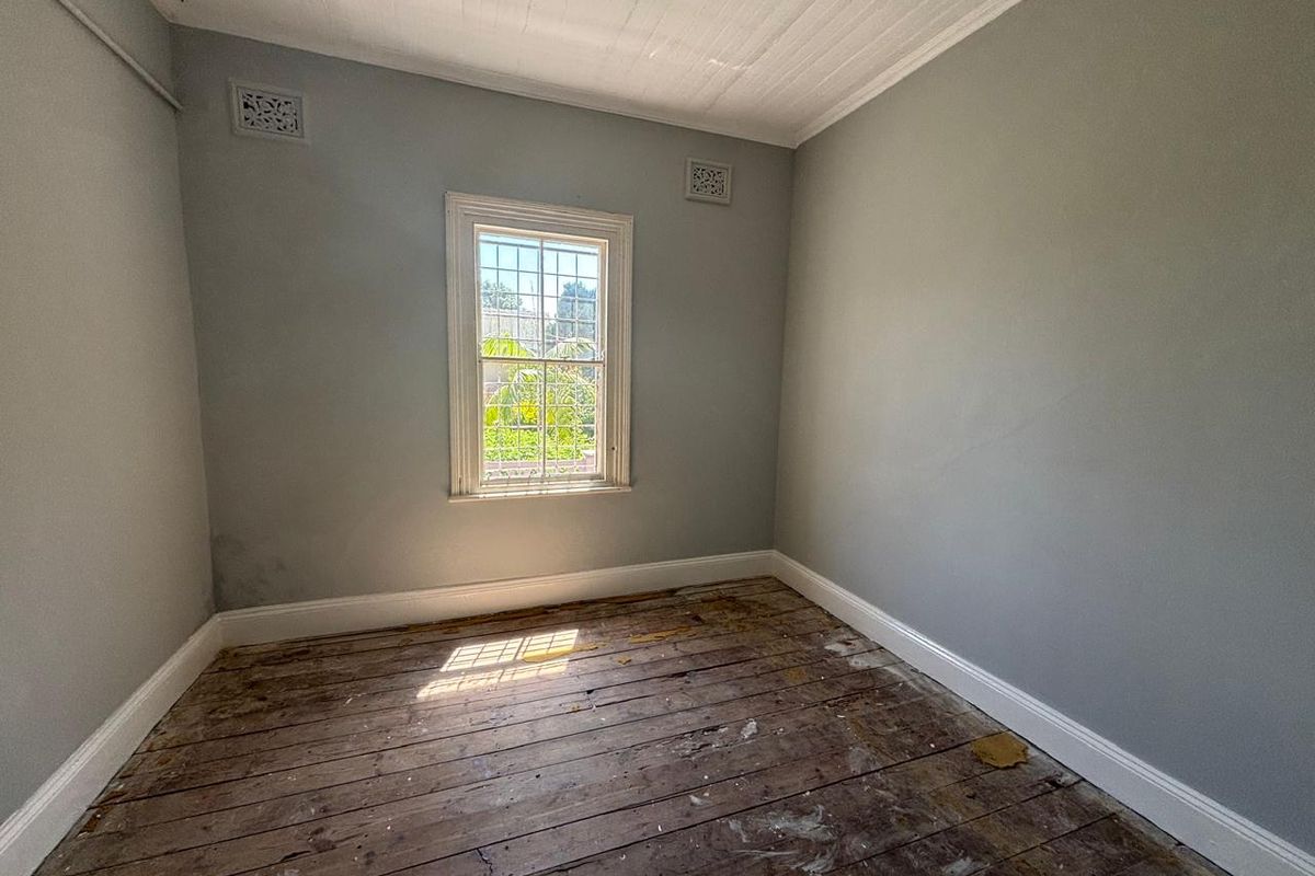 5 roomed house with outbuildings for sale at R1 100 000-00. - Photo 5